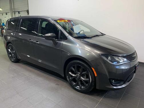 2019 Chrysler Pacifica Touring Plus