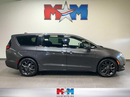 2019 Chrysler Pacifica Touring Plus