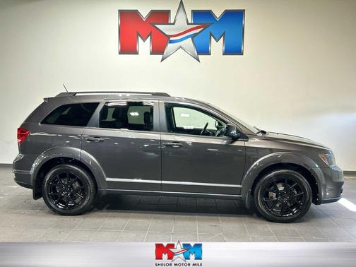 Granite Pearlcoat 2017 Dodge Journey GT