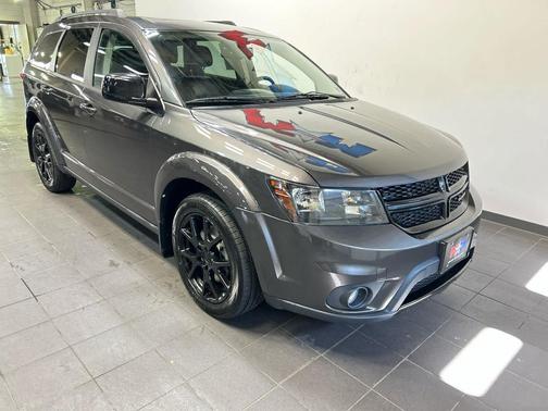 Granite Pearlcoat 2017 Dodge Journey GT