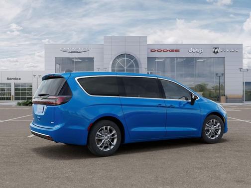 Hydro Blue Pearlcoat 2027 Chrysler Pacifica L