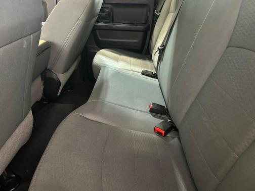 Granite Crystal Metallic Clearcoat 2018 RAM 1500 Express