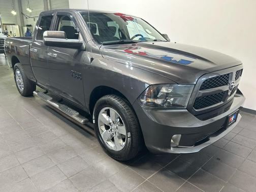 Granite Crystal Metallic Clearcoat 2018 RAM 1500 Express