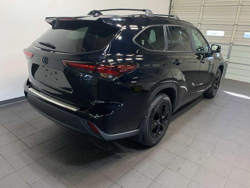 2024 Toyota Highlander Hybrid XLE