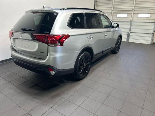 Alloy Silver Metallic 2020 Mitsubishi Outlander LE S-AWC