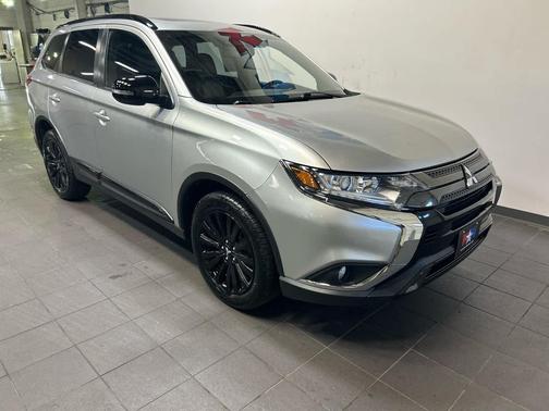 Alloy Silver Metallic 2020 Mitsubishi Outlander LE S-AWC