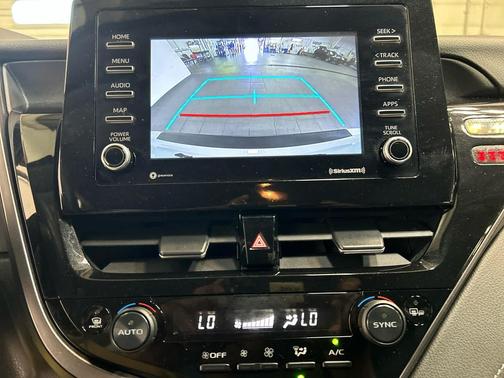 Ice Cap 2023 Toyota Camry SE