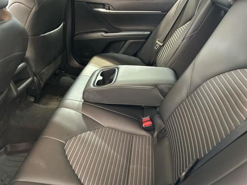 Ice Cap 2023 Toyota Camry SE