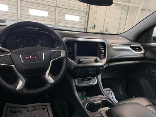 2023 GMC Acadia AWD SLT
