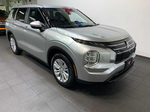 2025 Mitsubishi Outlander ES 2.5 S-AWC