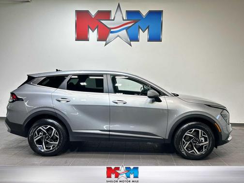 Steel Gray 2024 Kia Sportage LX