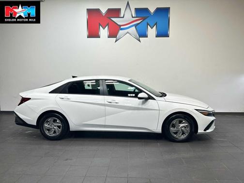 Serenity White Pearl 2026 Hyundai ELANTRA SE