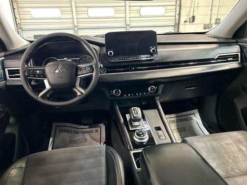 Black Diamond 2022 Mitsubishi Outlander SE 2.5 S-AWC