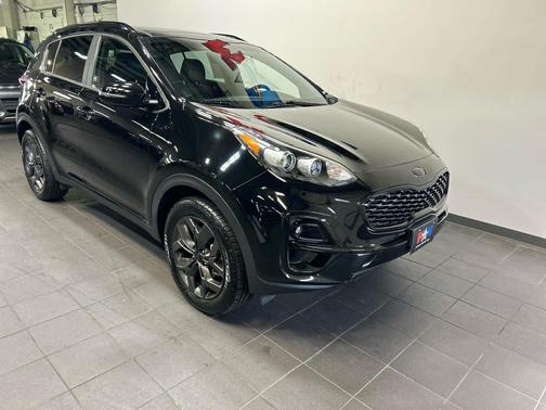 Black Cherry 2022 Kia Sportage S