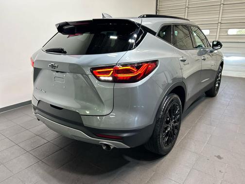 Sterling Gray Metallic 2024 Chevrolet Blazer 2LT