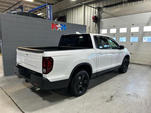 2026 Honda Ridgeline Black