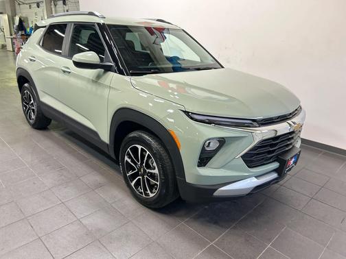 Cacti Green 2025 Chevrolet Trailblazer LT