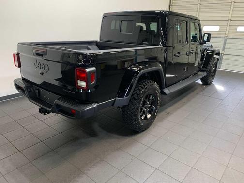 2025 Jeep Gladiator High Tide