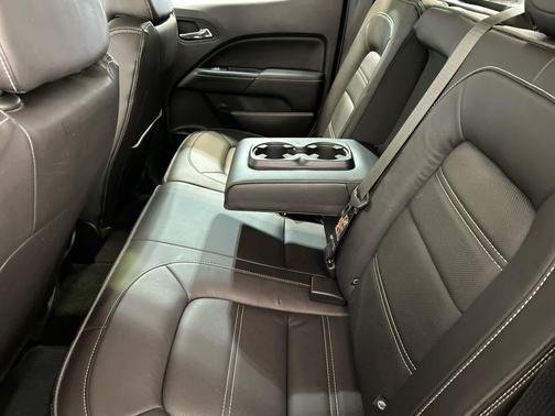 Summit White 2018 GMC Canyon Denali