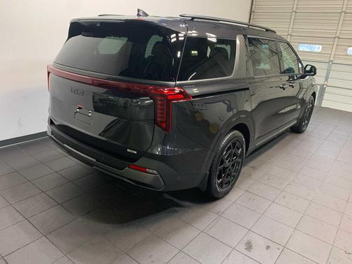 Panthera Metal 2026 Kia Carnival Hybrid SX Prestige