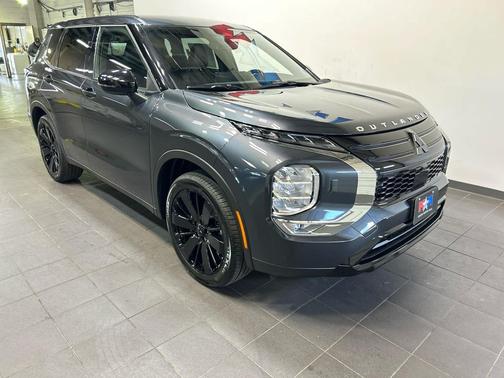 Graphite Gray 2026 Mitsubishi Outlander LE 2.5 S-AWC