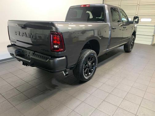 2026 RAM 2500 Big Horn Crew Cab 4x4 6'4' Box