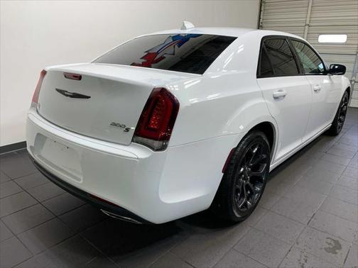 2019 Chrysler 300 S