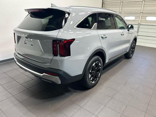 Wolf Gray 2026 Kia Sorento S