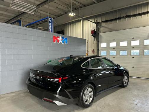2025 Hyundai SONATA SE