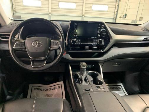 2020 Toyota Highlander Hybrid XLE