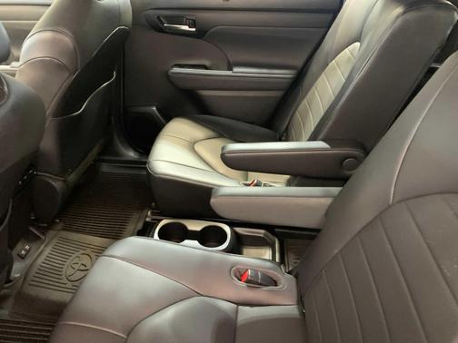 2020 Toyota Highlander Hybrid XLE