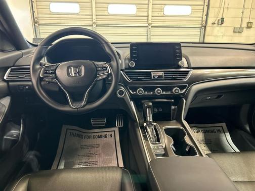 Crystal Black Pearl 2022 Honda Accord Sport 1.5T