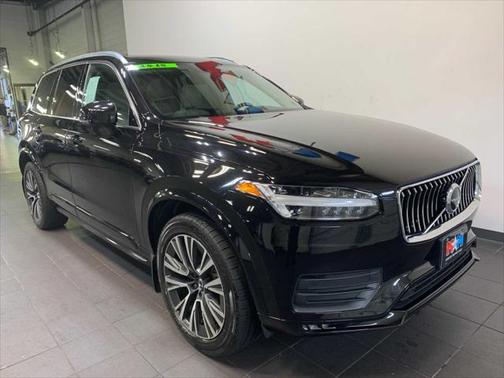 2020 Volvo XC90 T6 Momentum