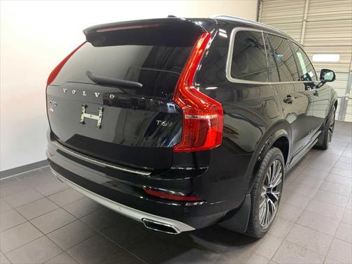 2020 Volvo XC90 T6 Momentum
