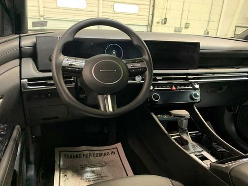 2025 Hyundai SANTA CRUZ SEL Activity