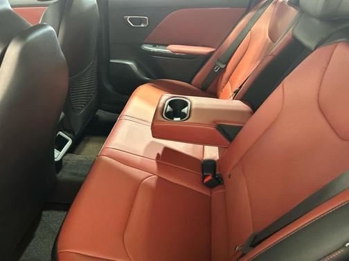 SNOW WHITE 2026 Kia K4 GT-Line