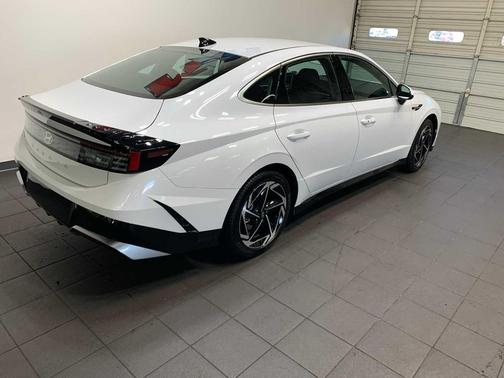 2026 Hyundai SONATA SEL