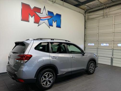 2022 Subaru Forester Premium