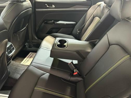 Snow White Pearl 2026 Kia K5 GT