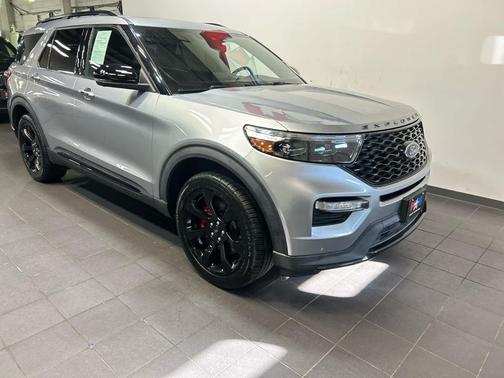 Iconic Silver Metallic 2020 Ford Explorer ST