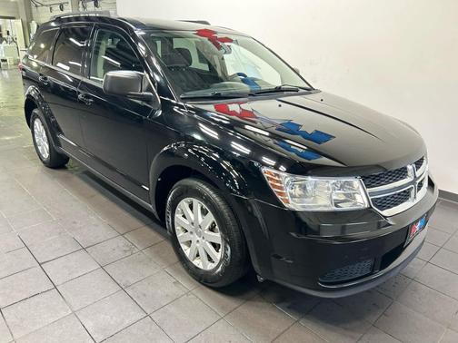 Pitch Black Clearcoat 2015 Dodge Journey SE
