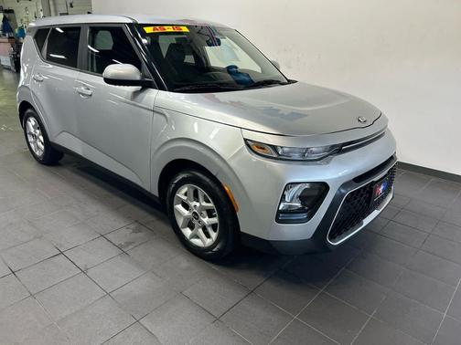 Sparkling Silver 2020 Kia Soul S