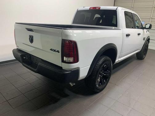 2024 RAM 1500 Classic Warlock Crew Cab 4x4 5'7' Box