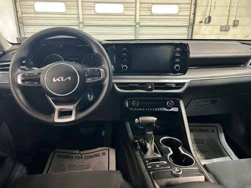 Glacial White Pearl 2022 Kia K5 LX