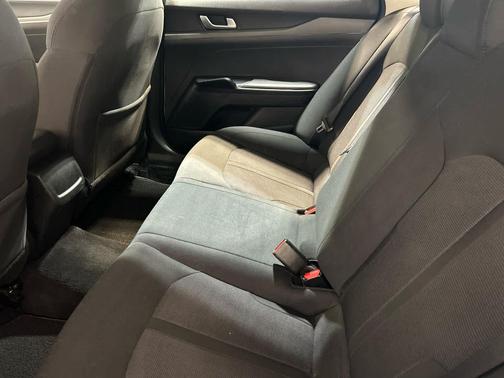 Glacial White Pearl 2022 Kia K5 LX