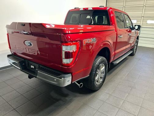 Rapid Red Metallic Tinted Clearcoat 2022 Ford F-150 Lariat
