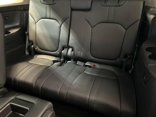 Modern Steel Metallic 2026 Honda Pilot Touring 8-Passenger