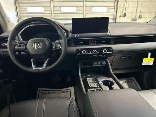 Modern Steel Metallic 2026 Honda Pilot Touring 8-Passenger