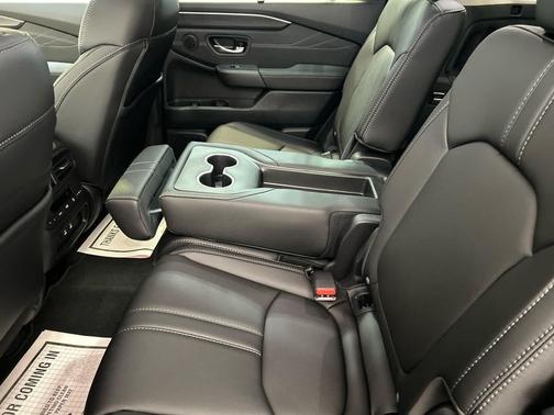 Modern Steel Metallic 2026 Honda Pilot Touring 8-Passenger