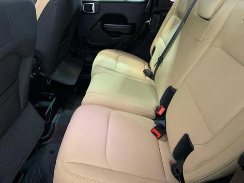 2020 Jeep Wrangler Unlimited Black and Tan 4x4